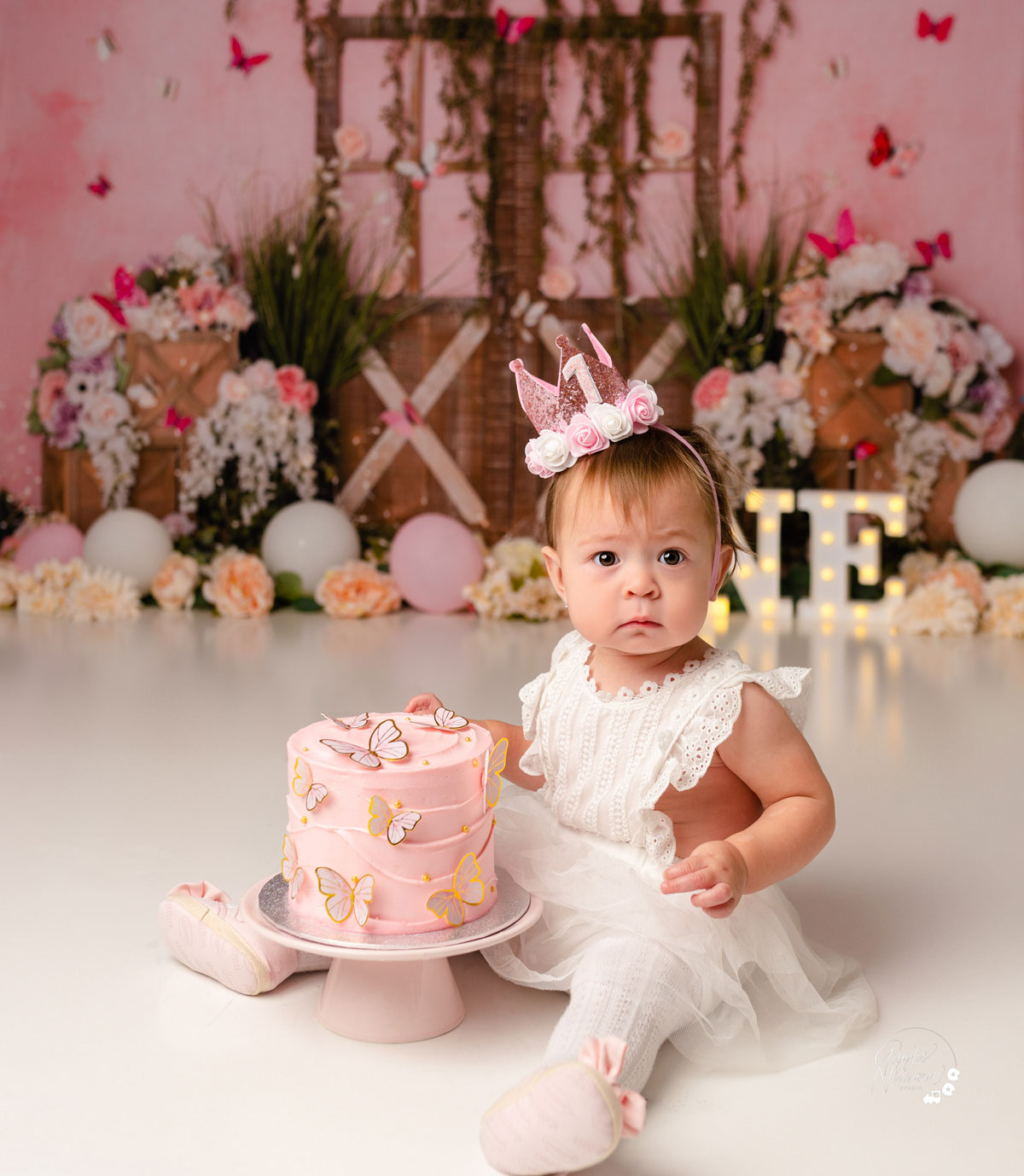 Brampton Cake Smash Photographer — Life By PhotoKitch